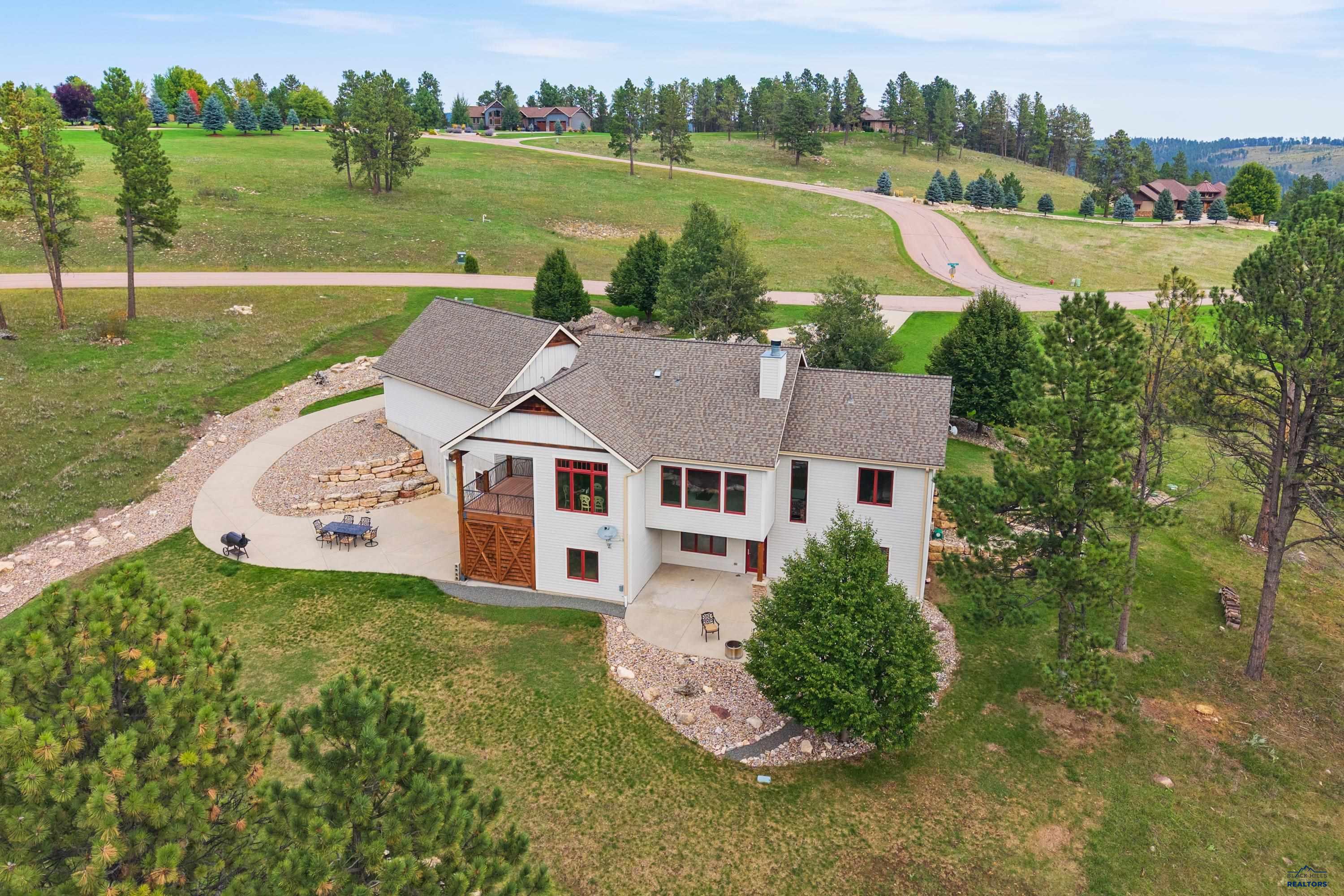 9191 Emerald Ridge Rd Property Photo 3