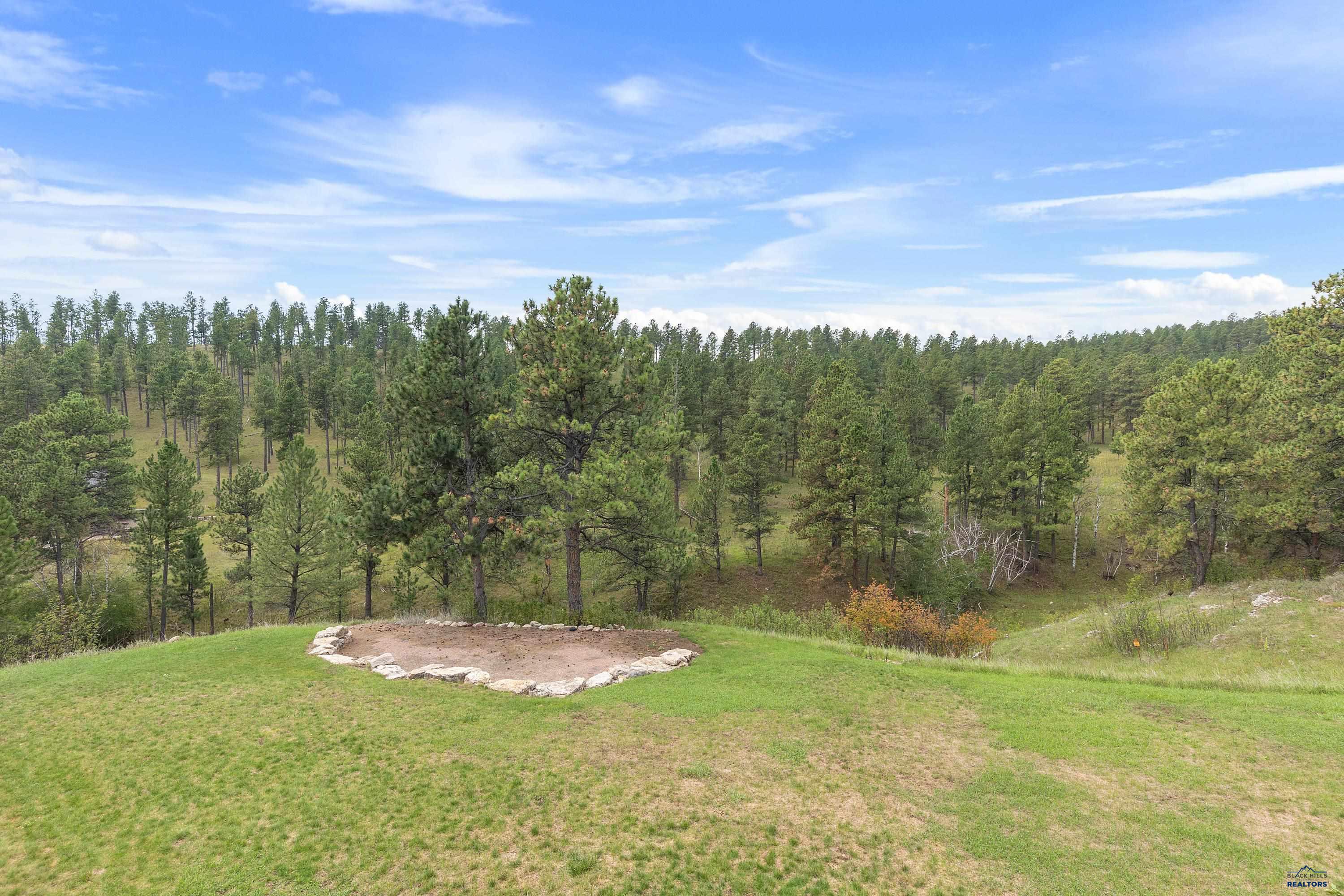 9191 Emerald Ridge Rd Property Photo 7