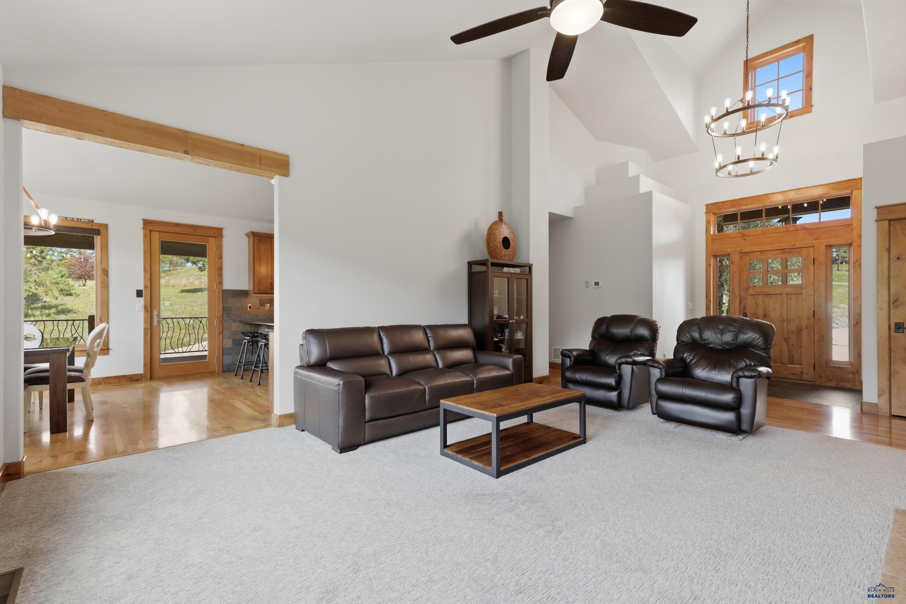 9191 Emerald Ridge Rd Property Photo 15