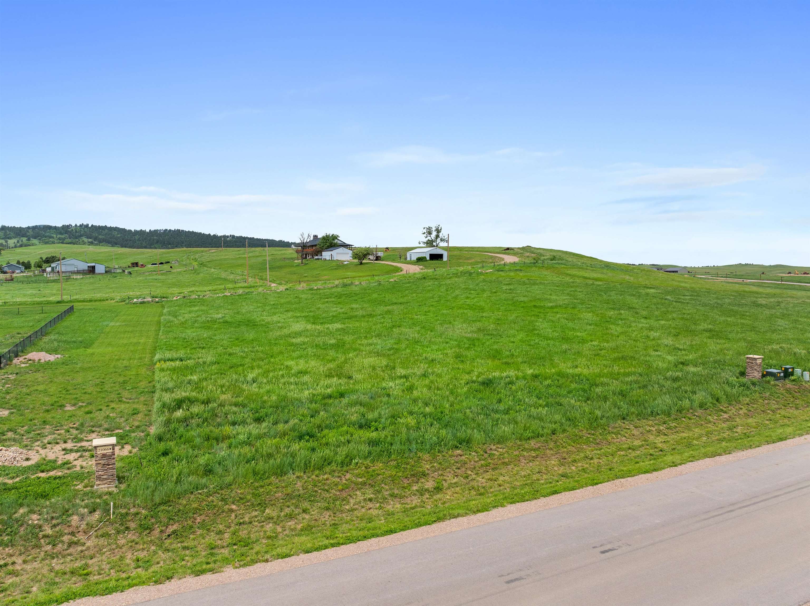 21057 Blair Ranch Loop Property Photo 2