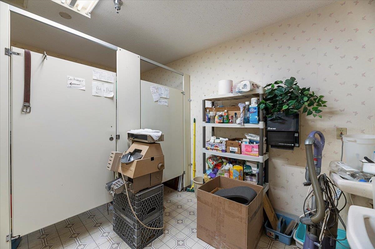 409 Cliff Street Property Photo 27