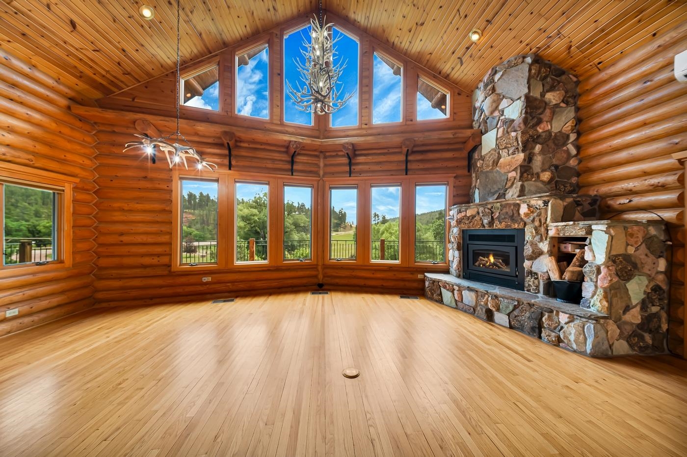 13639 Highway 40 Property Photo 5