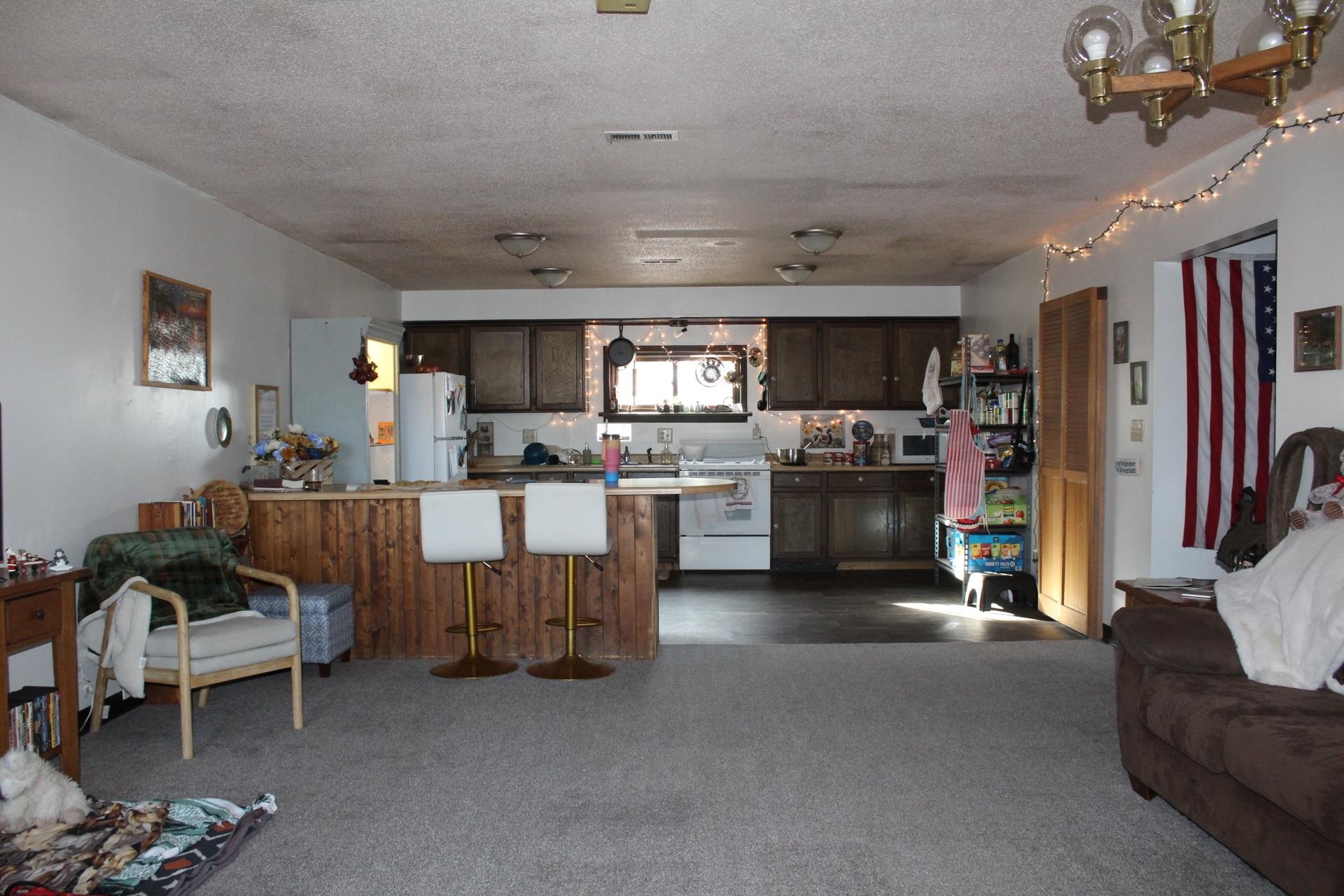 540 W Main Street Property Photo 4