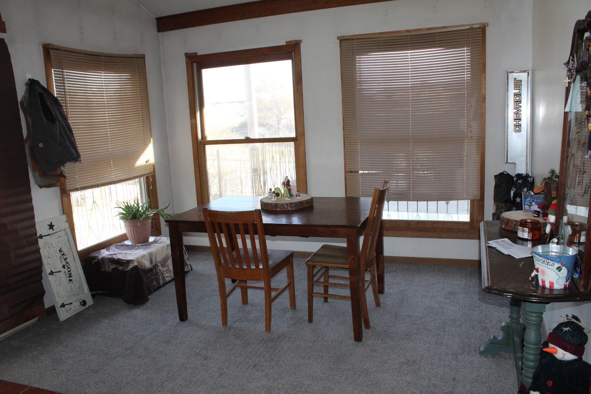 540 W Main Street Property Photo 5
