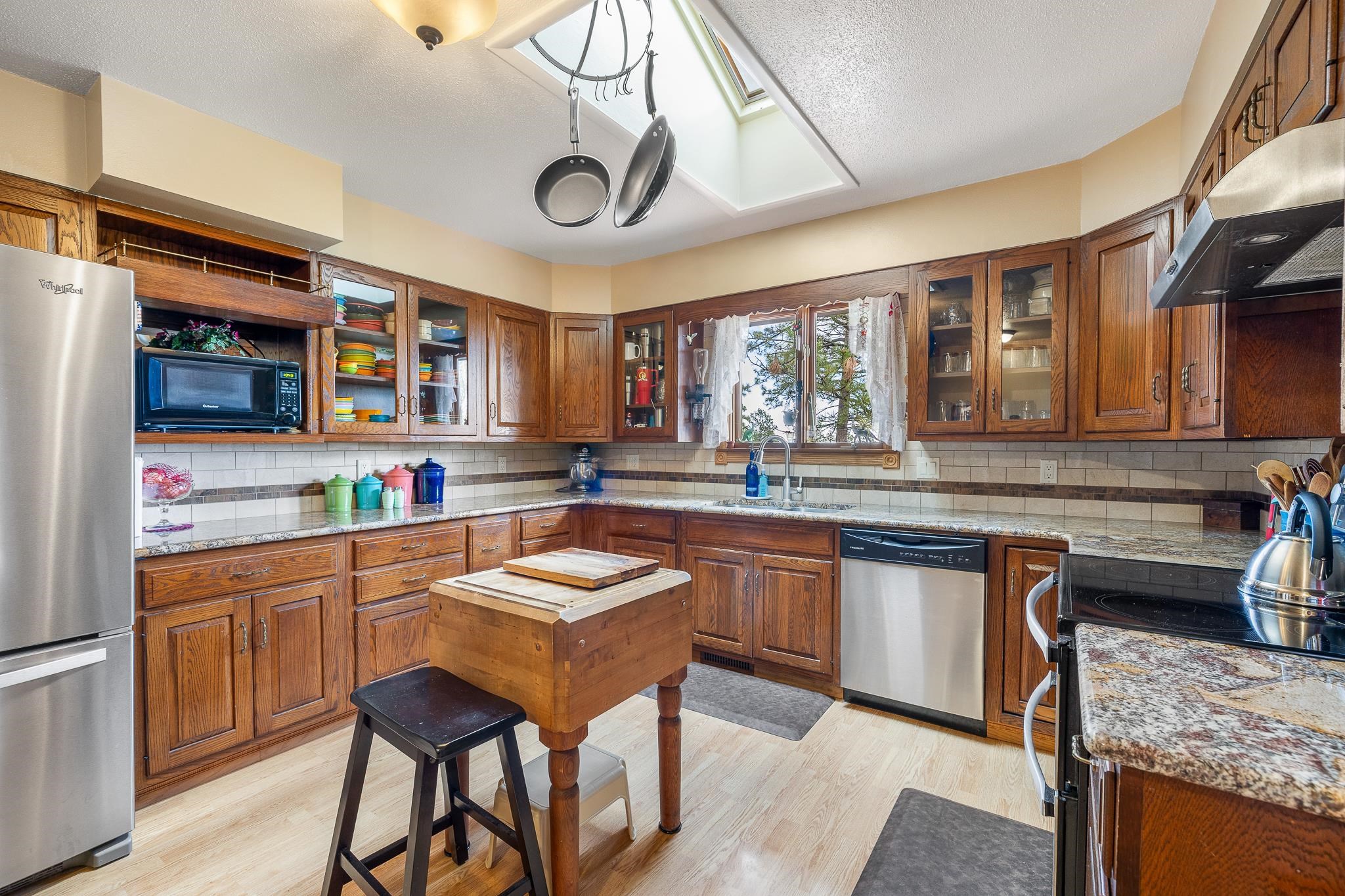8320 Miracle Road Property Photo 6