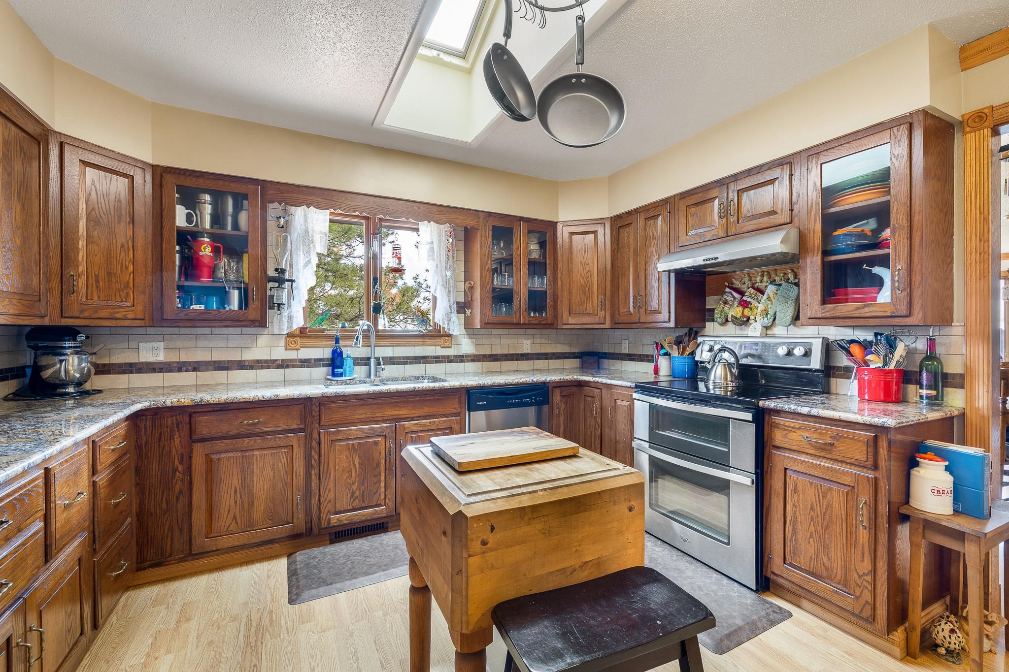 8320 Miracle Road Property Photo 7
