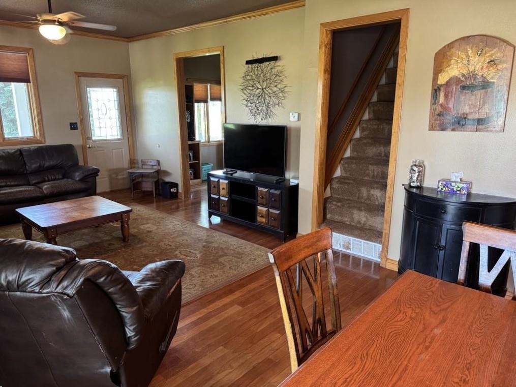 46638 256th St Ne Property Photo 5