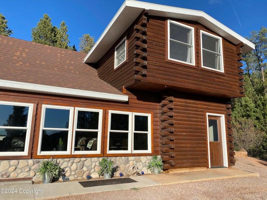 183 Crooked Pine Trl Property Photo 2