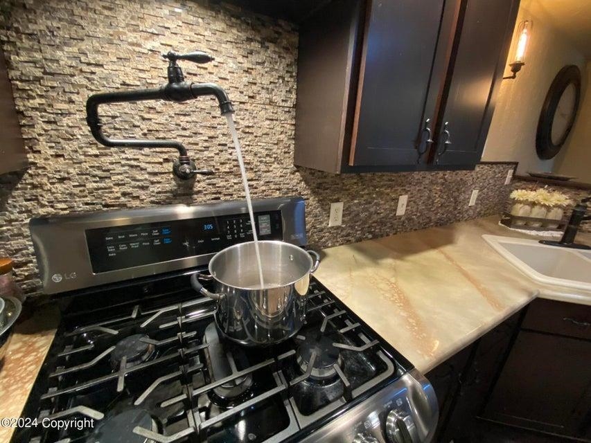 183 Crooked Pine Trl Property Photo 8
