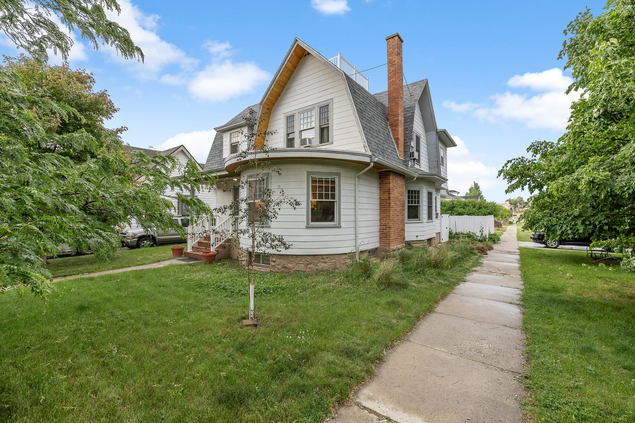 1016 West Boulevard Property Photo 1