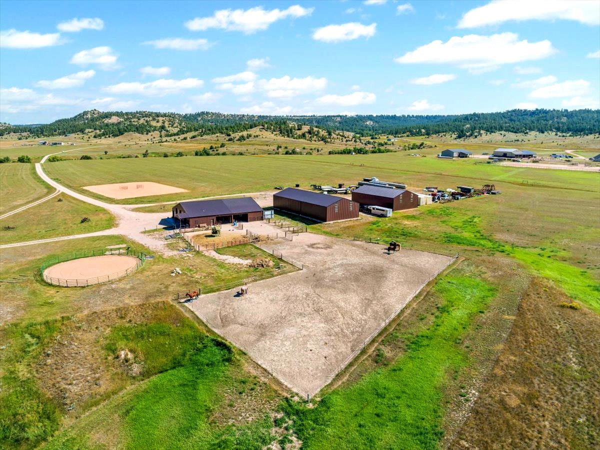 445 Inyan Kara Creek Road Property Photo 2