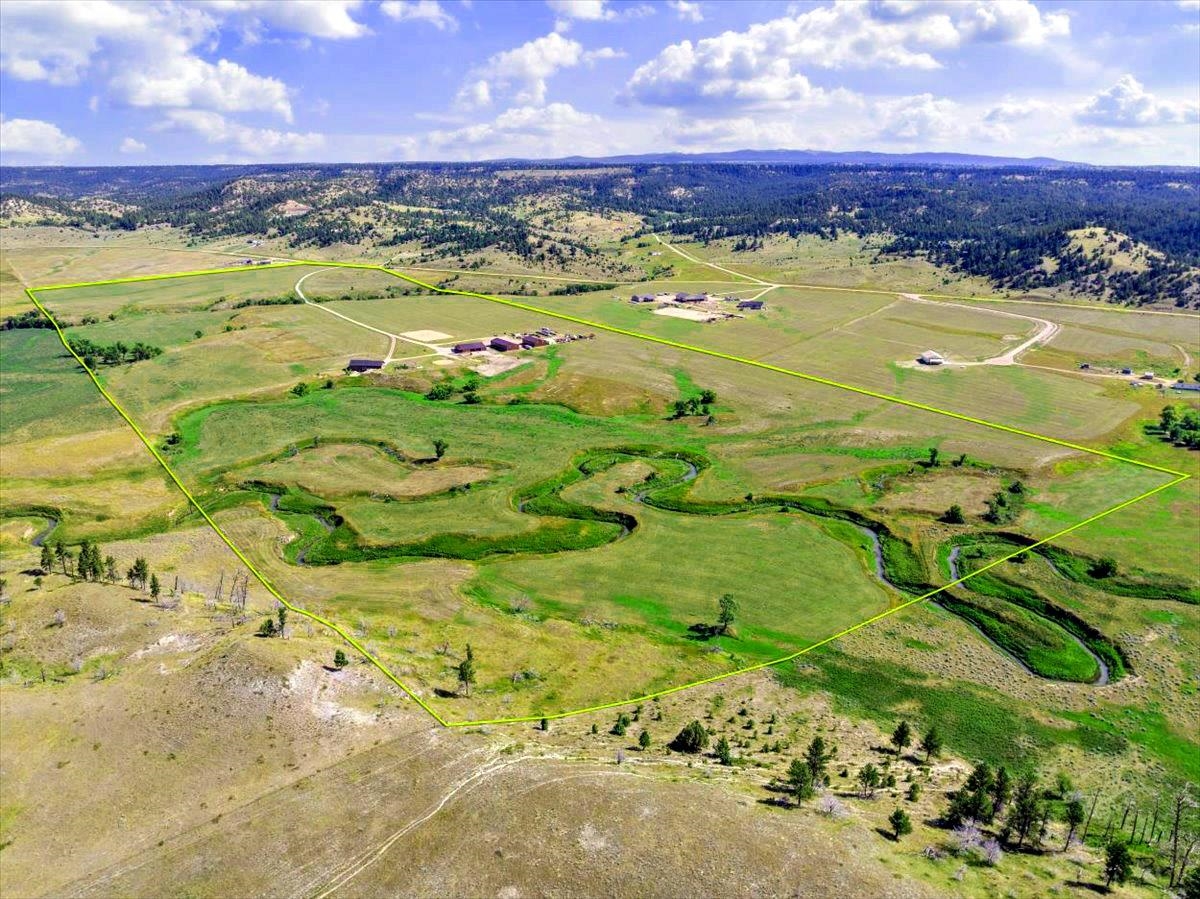 445 Inyan Kara Creek Road Property Photo 4