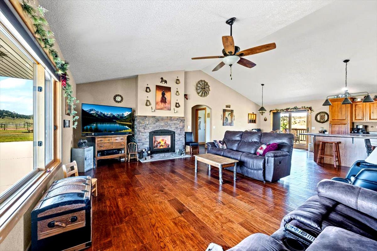 445 Inyan Kara Creek Road Property Photo 8