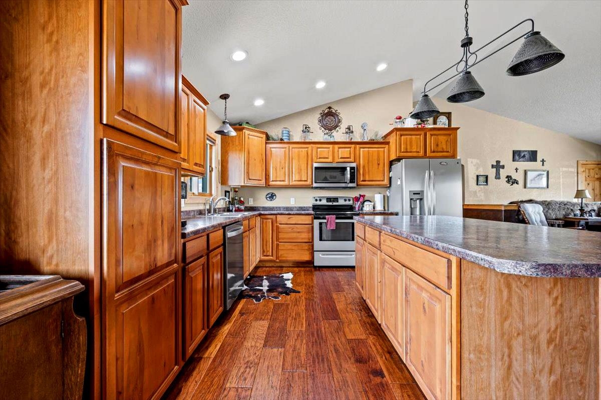 445 Inyan Kara Creek Road Property Photo 12