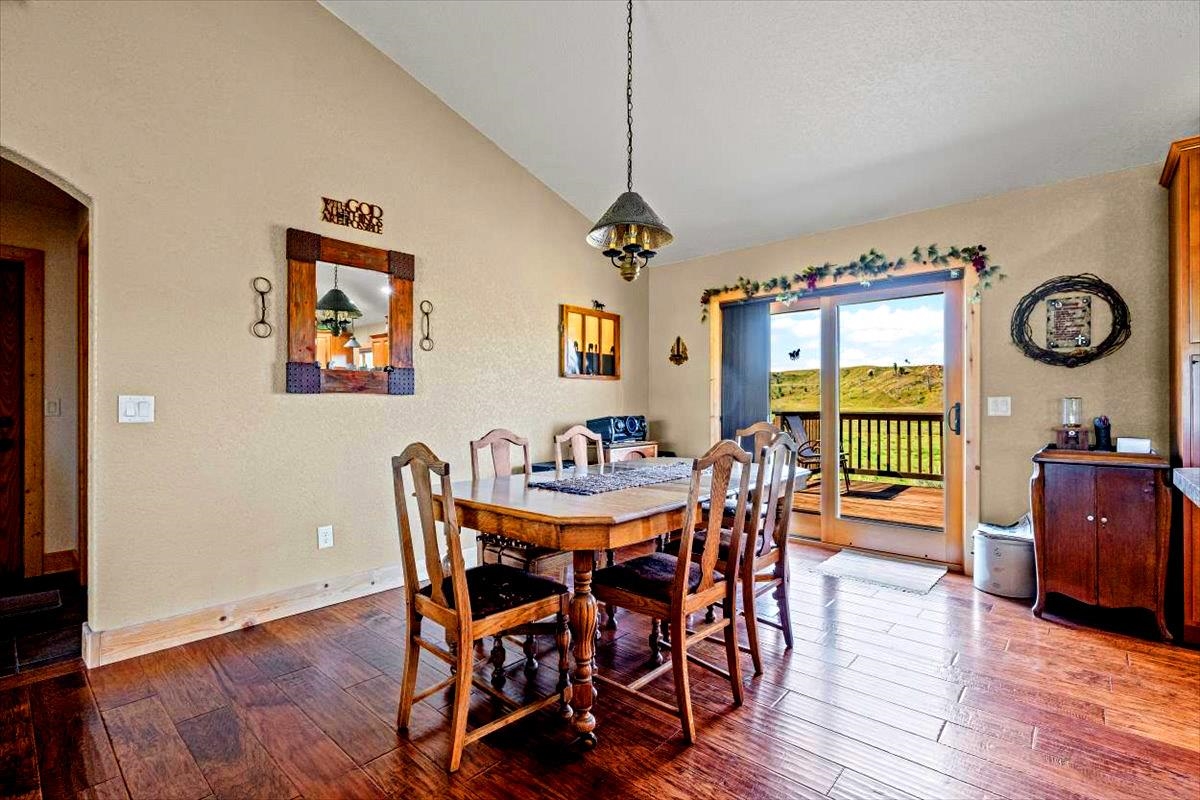 445 Inyan Kara Creek Road Property Photo 13