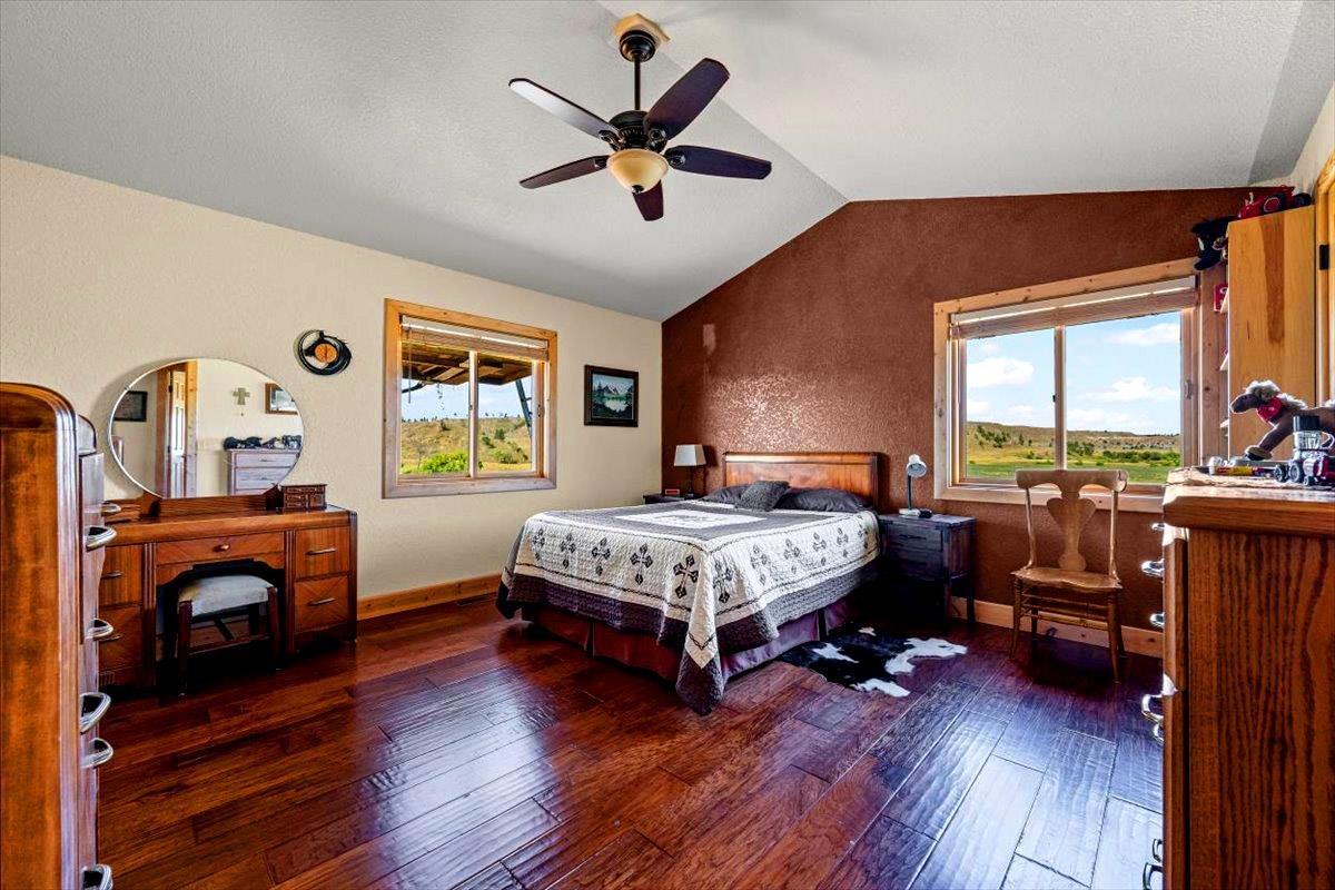 445 Inyan Kara Creek Road Property Photo 14