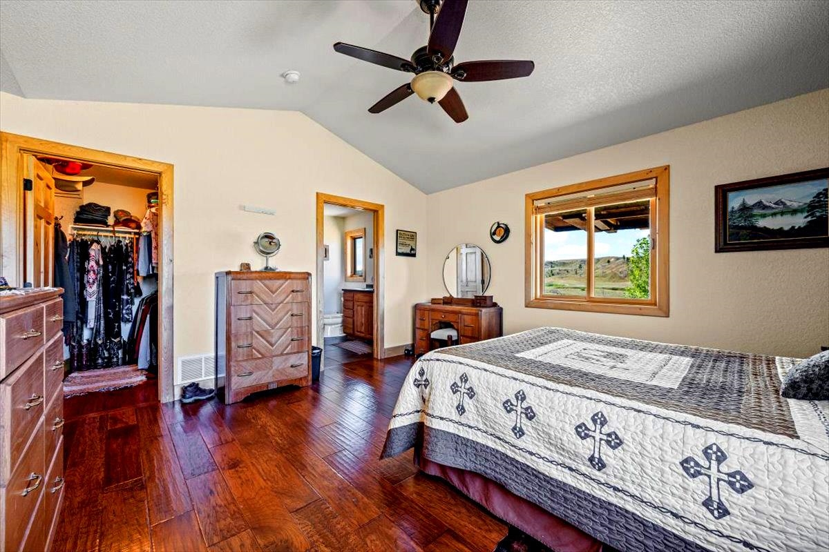 445 Inyan Kara Creek Road Property Photo 15
