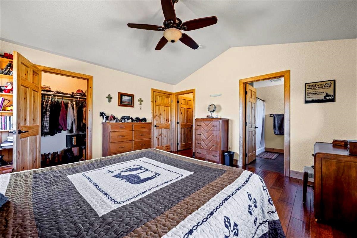 445 Inyan Kara Creek Road Property Photo 16