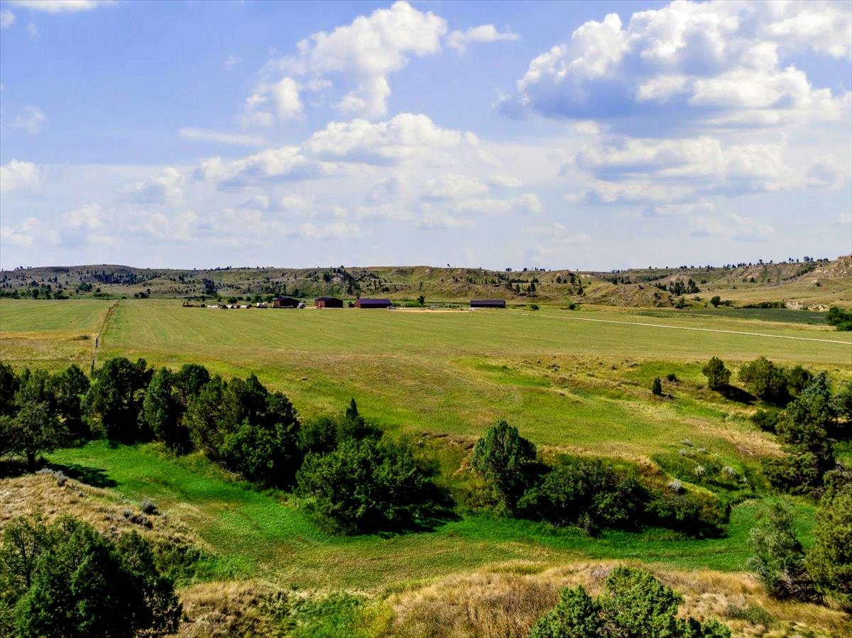 445 Inyan Kara Creek Road Property Photo 37