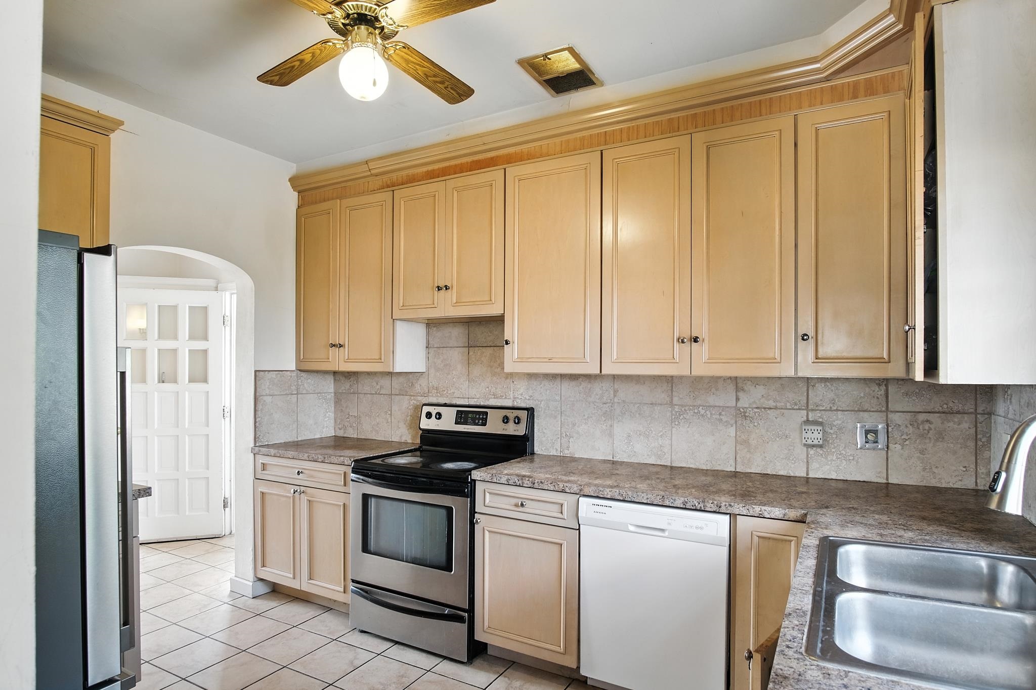 346 N 17th Street Property Photo 5