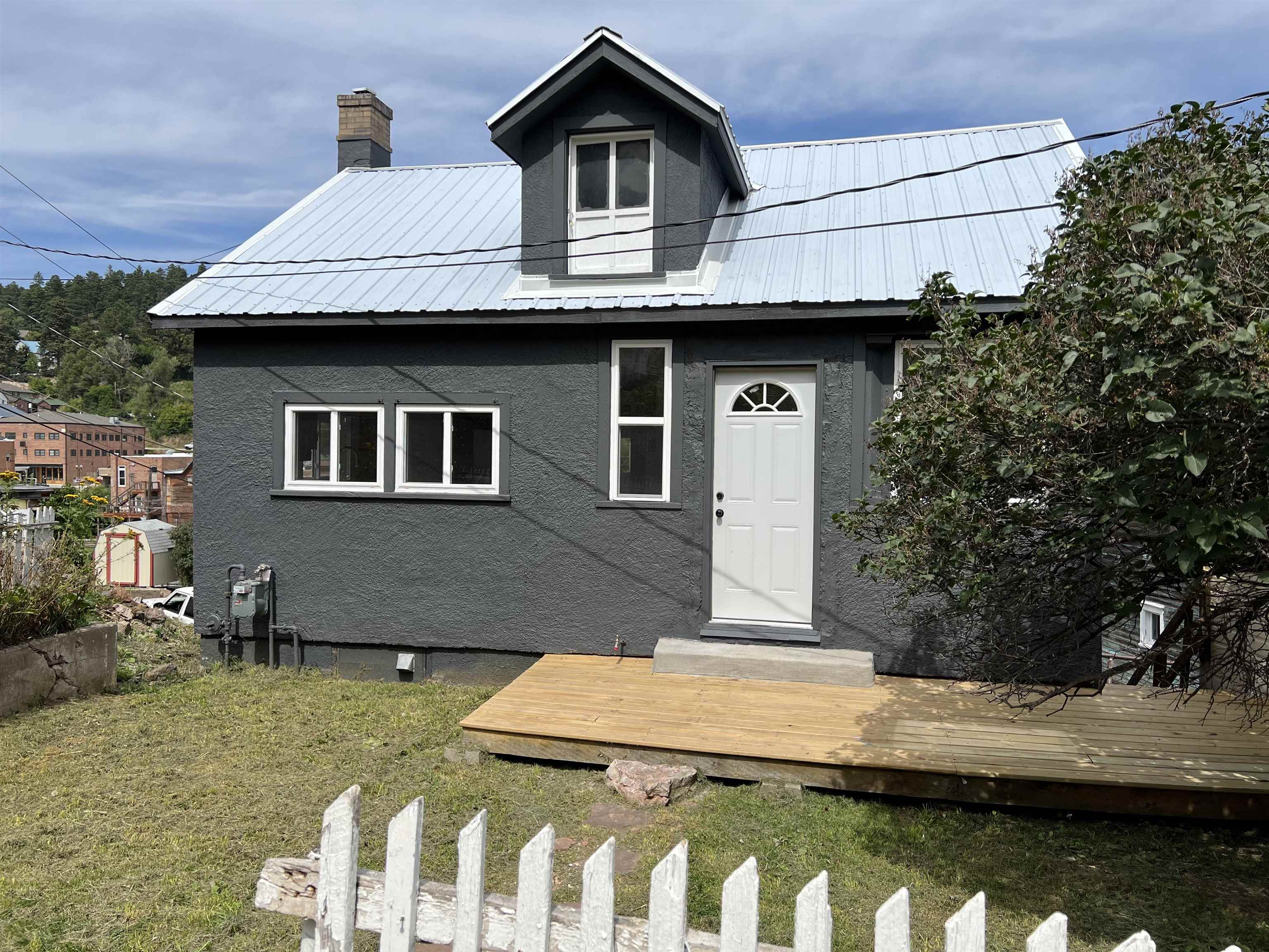 106 Columbus Street Property Photo 2