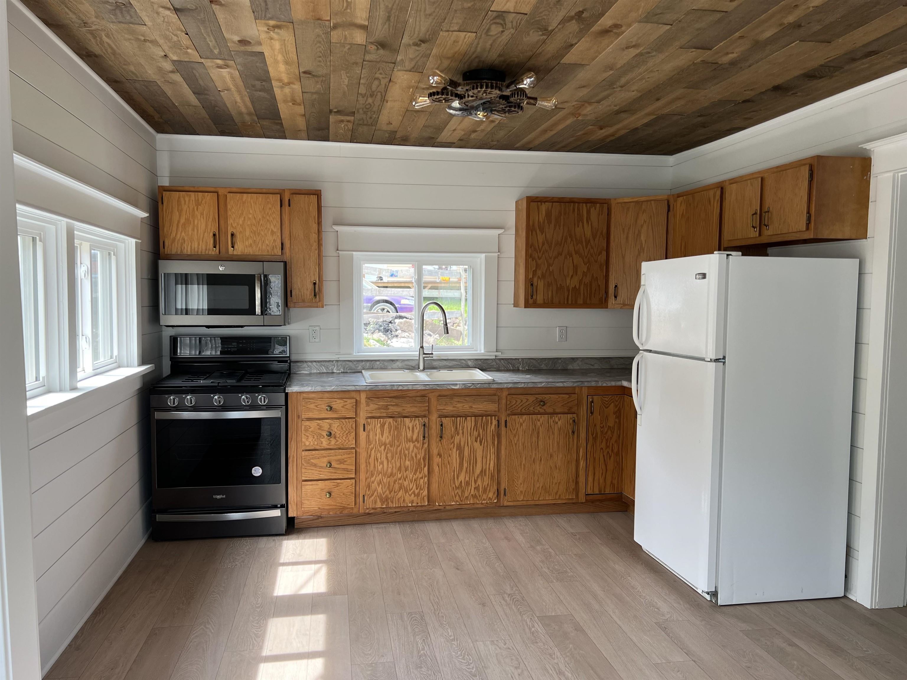 106 Columbus Street Property Photo 3