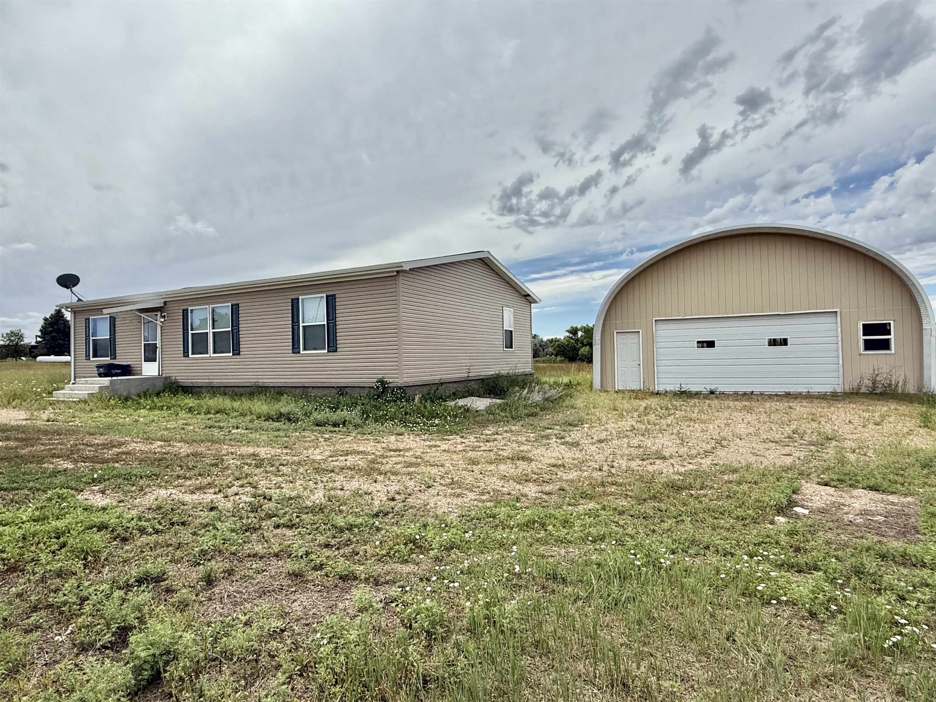 19225 Prairie Hills Road Property Photo 1
