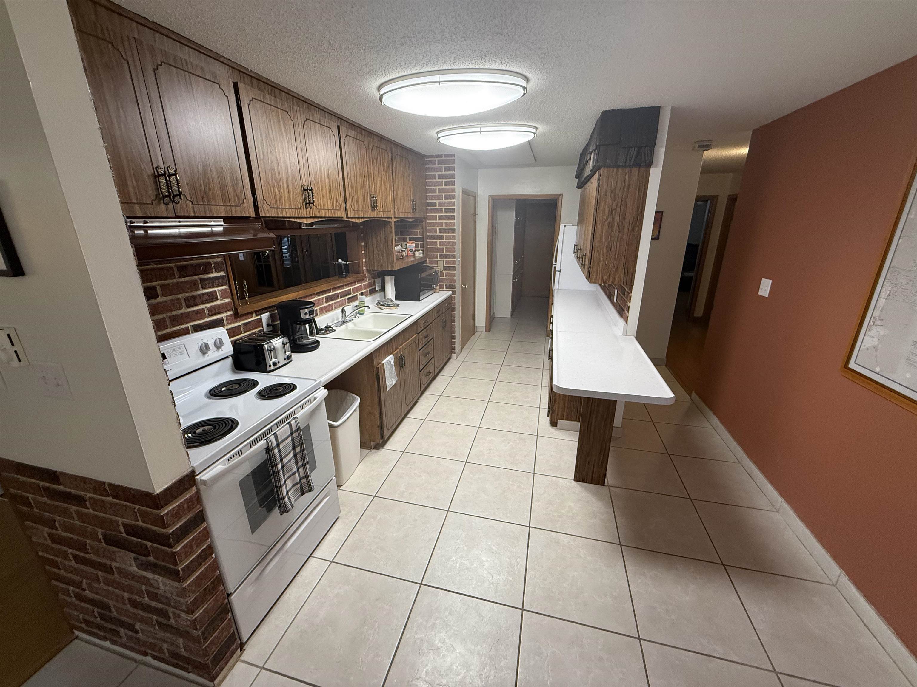 781 Main Street Property Photo 8