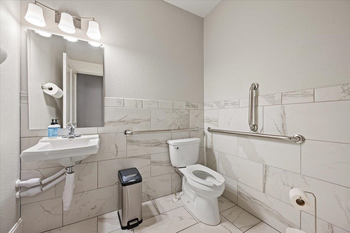 747 Ames Avenue Property Photo 19