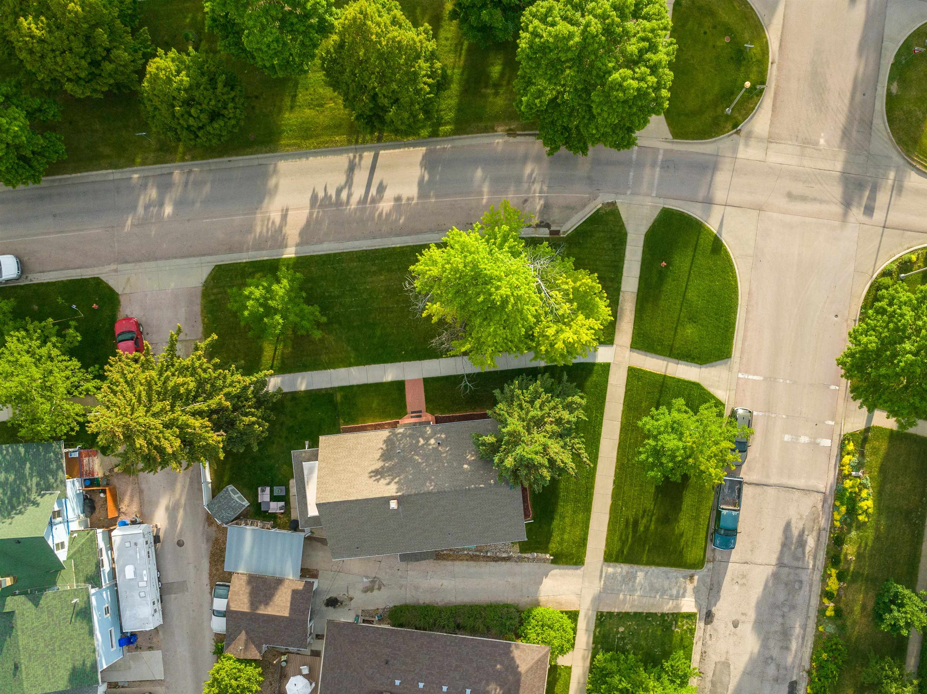 1000 West Boulevard Property Photo 5