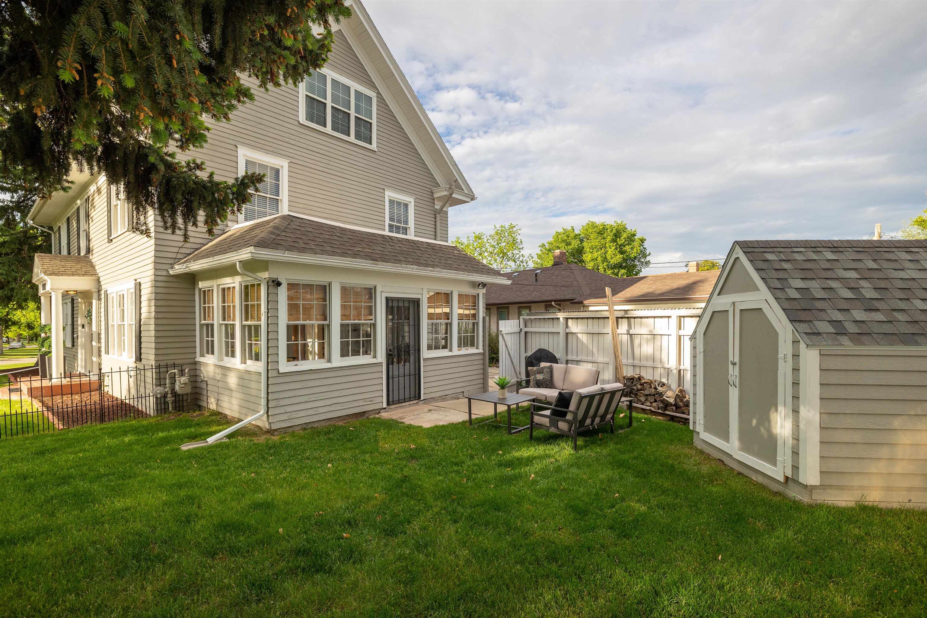 1000 West Boulevard Property Photo 6