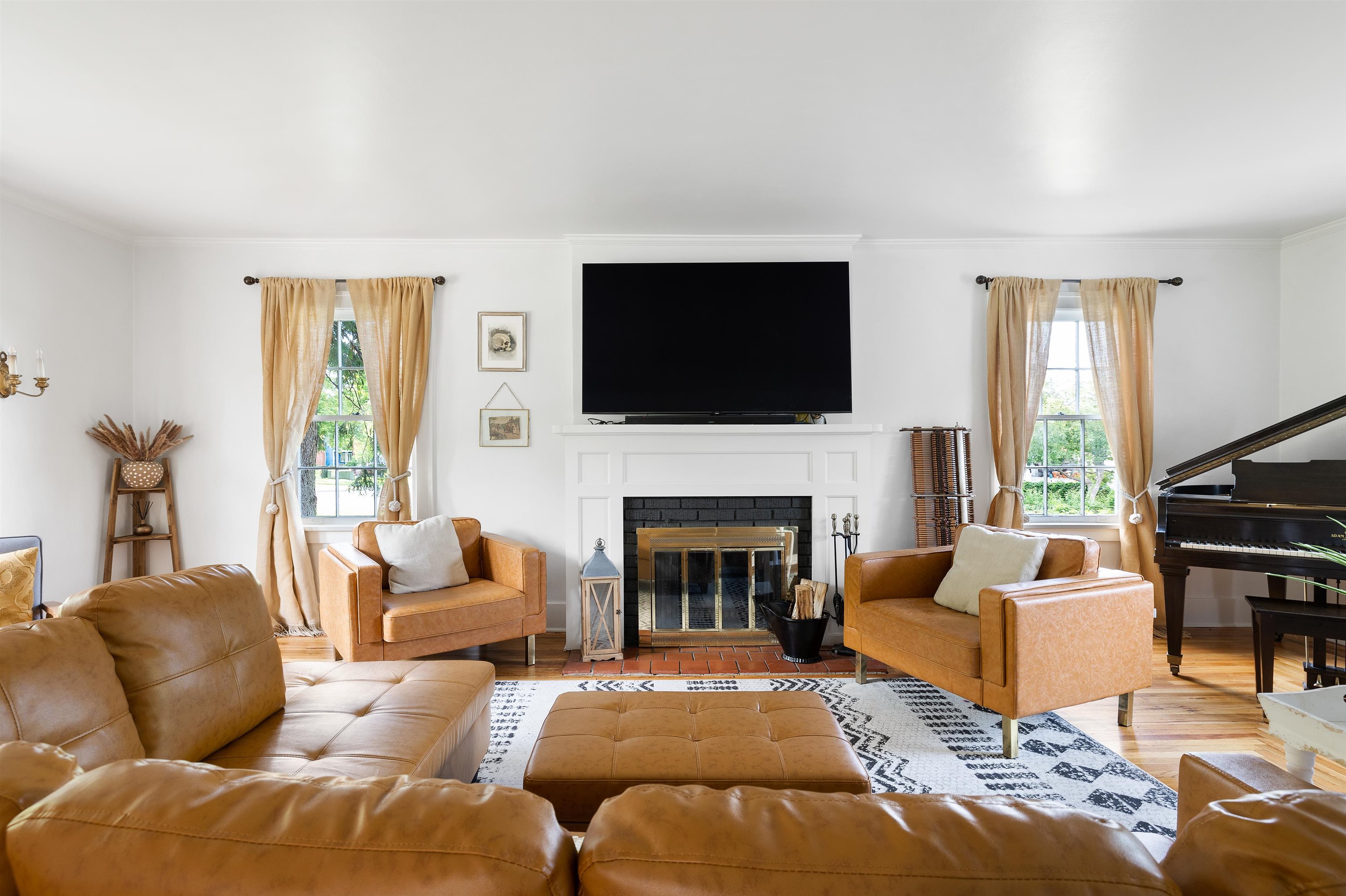 1000 West Boulevard Property Photo 10