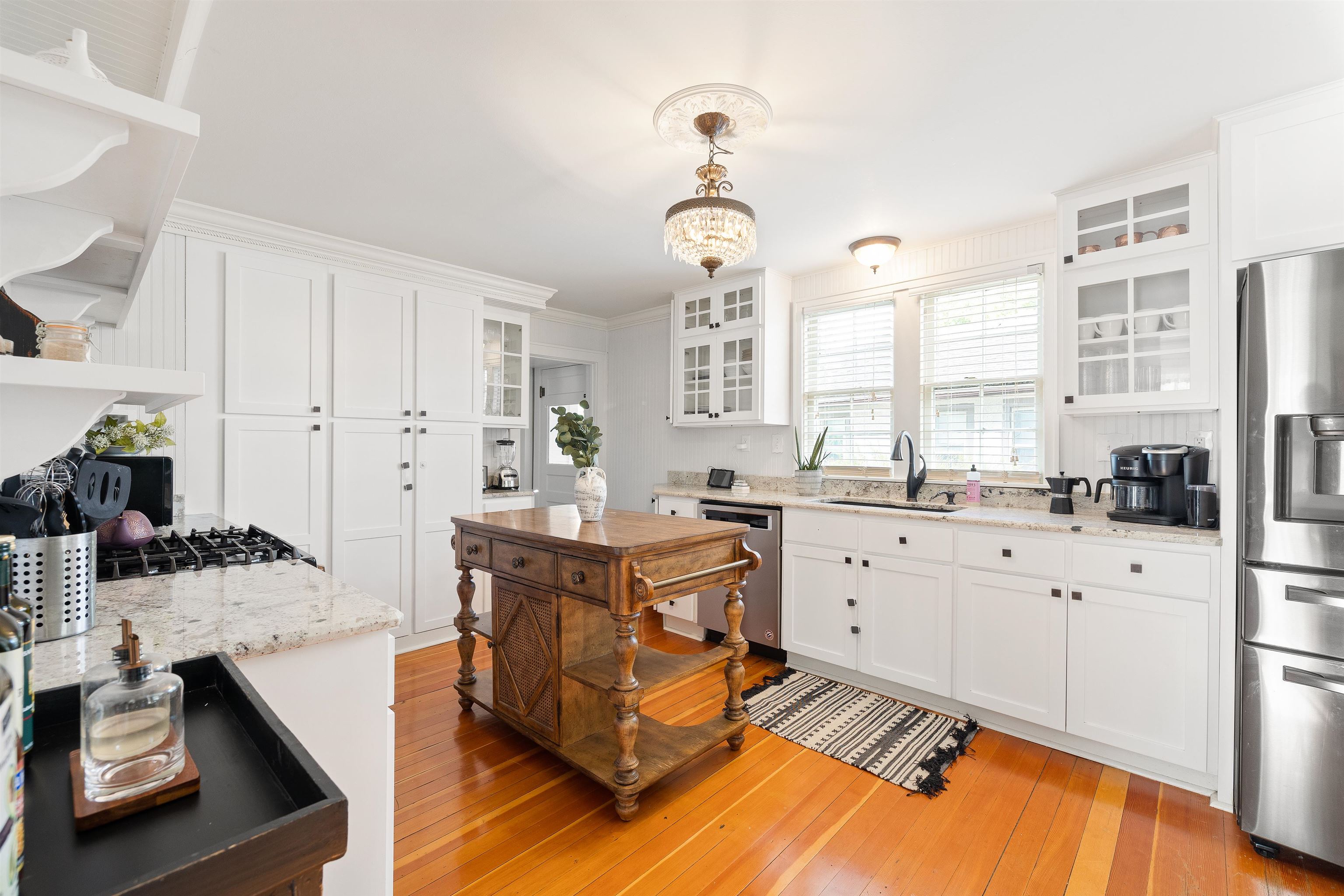 1000 West Boulevard Property Photo 13