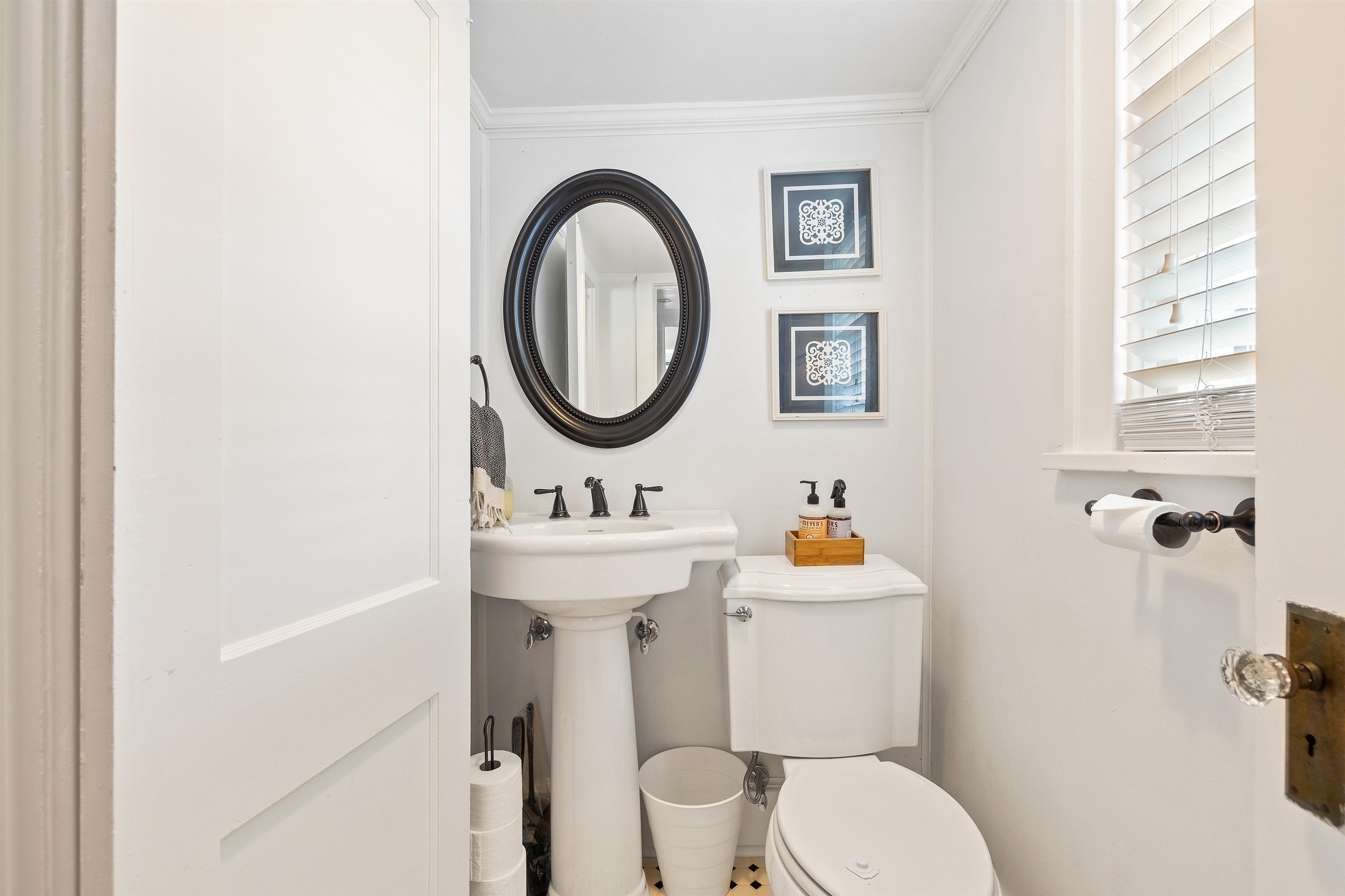 1000 West Boulevard Property Photo 33