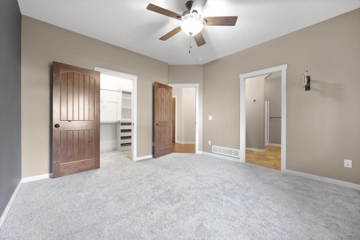 1722 Iron Horse Loop Property Photo 12
