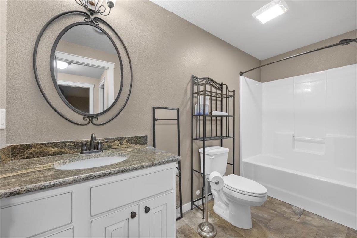 1722 Iron Horse Loop Property Photo 21