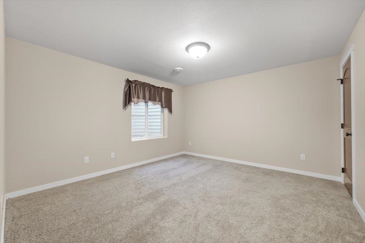 1722 Iron Horse Loop Property Photo 23