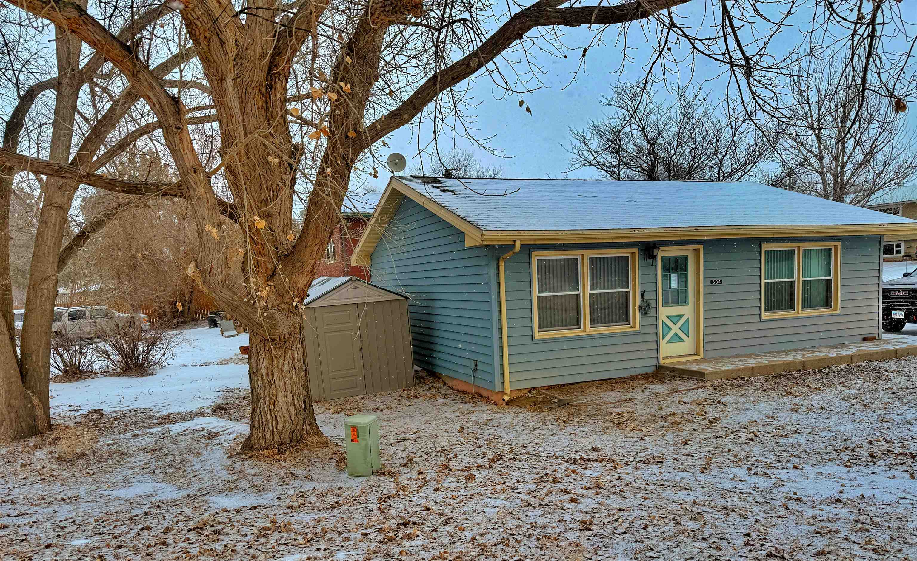 304 Riley Avenue Property Photo 1