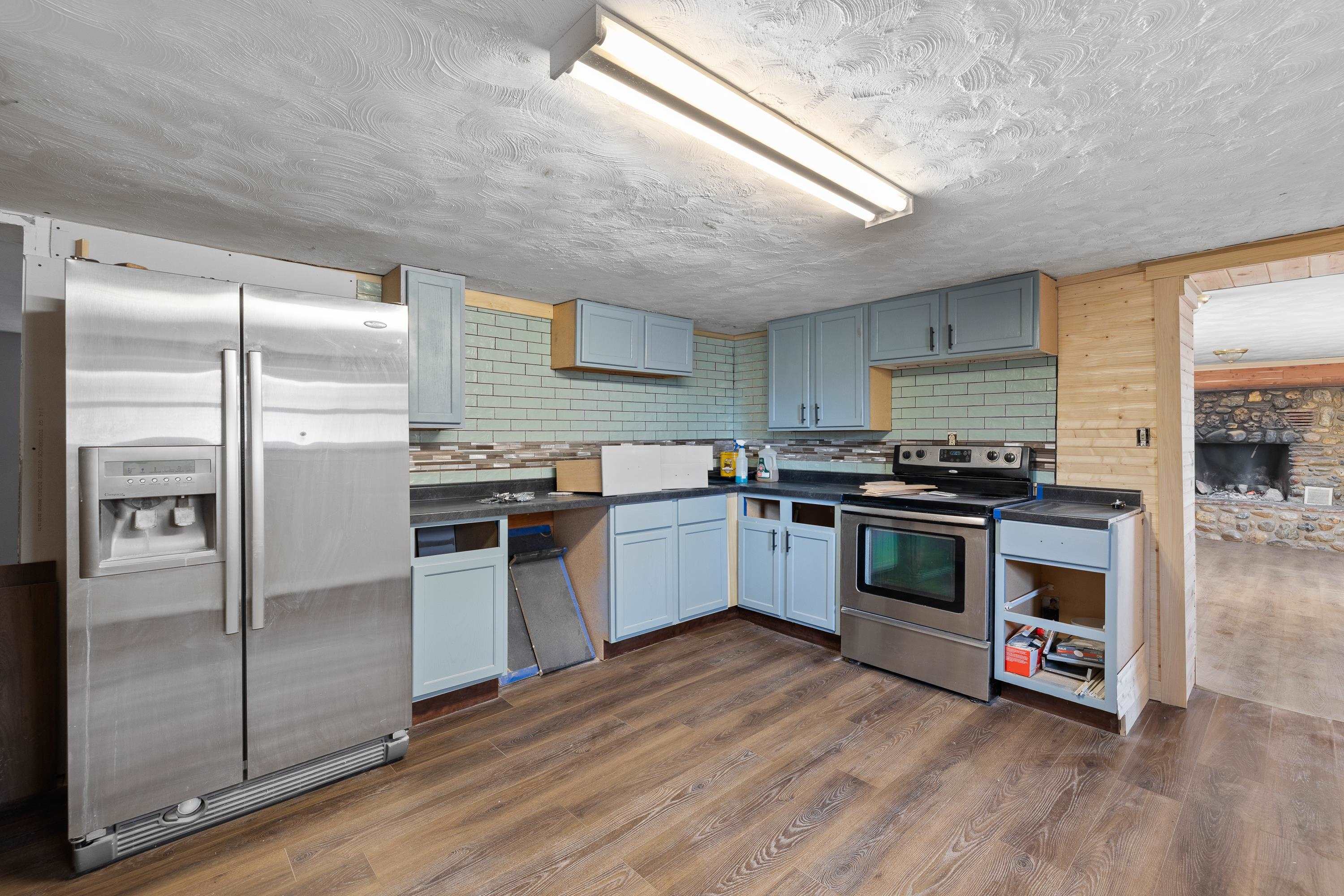 121 E College Avenue Property Photo 5
