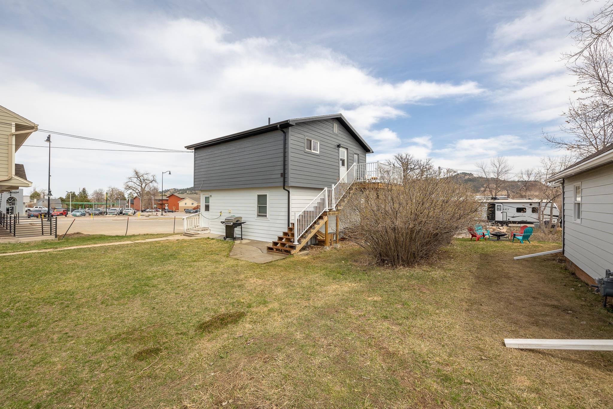 735 N Ames Street Property Photo 2