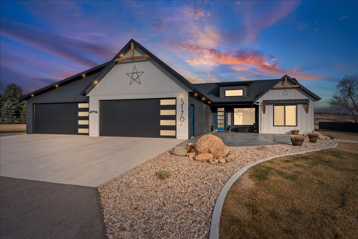 5170 Airport Road Property Photo 1
