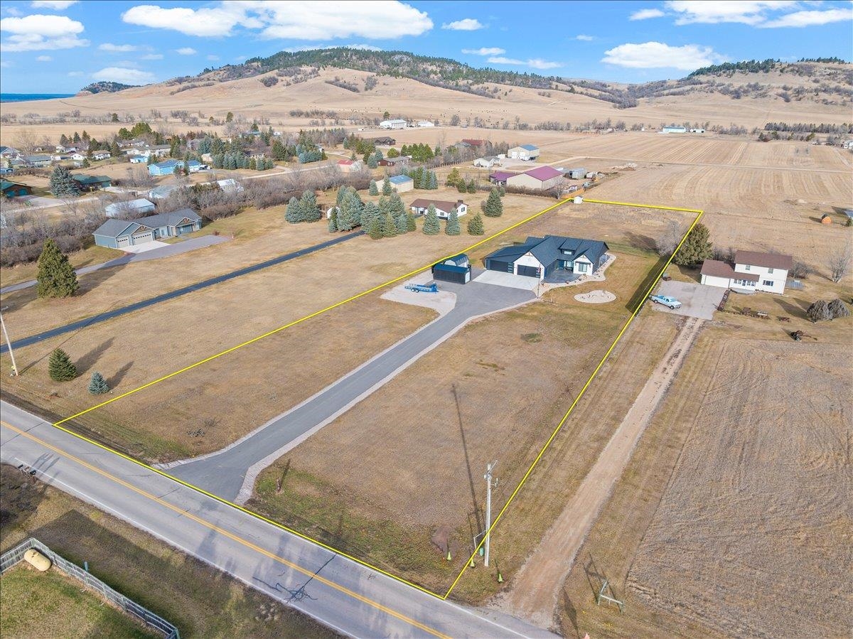 5170 Airport Road Property Photo 7