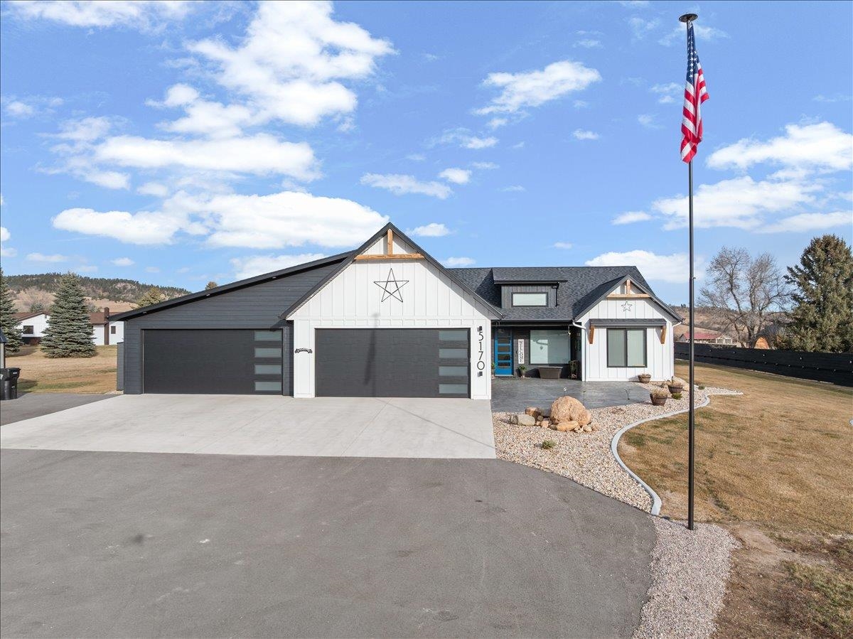5170 Airport Road Property Photo 11