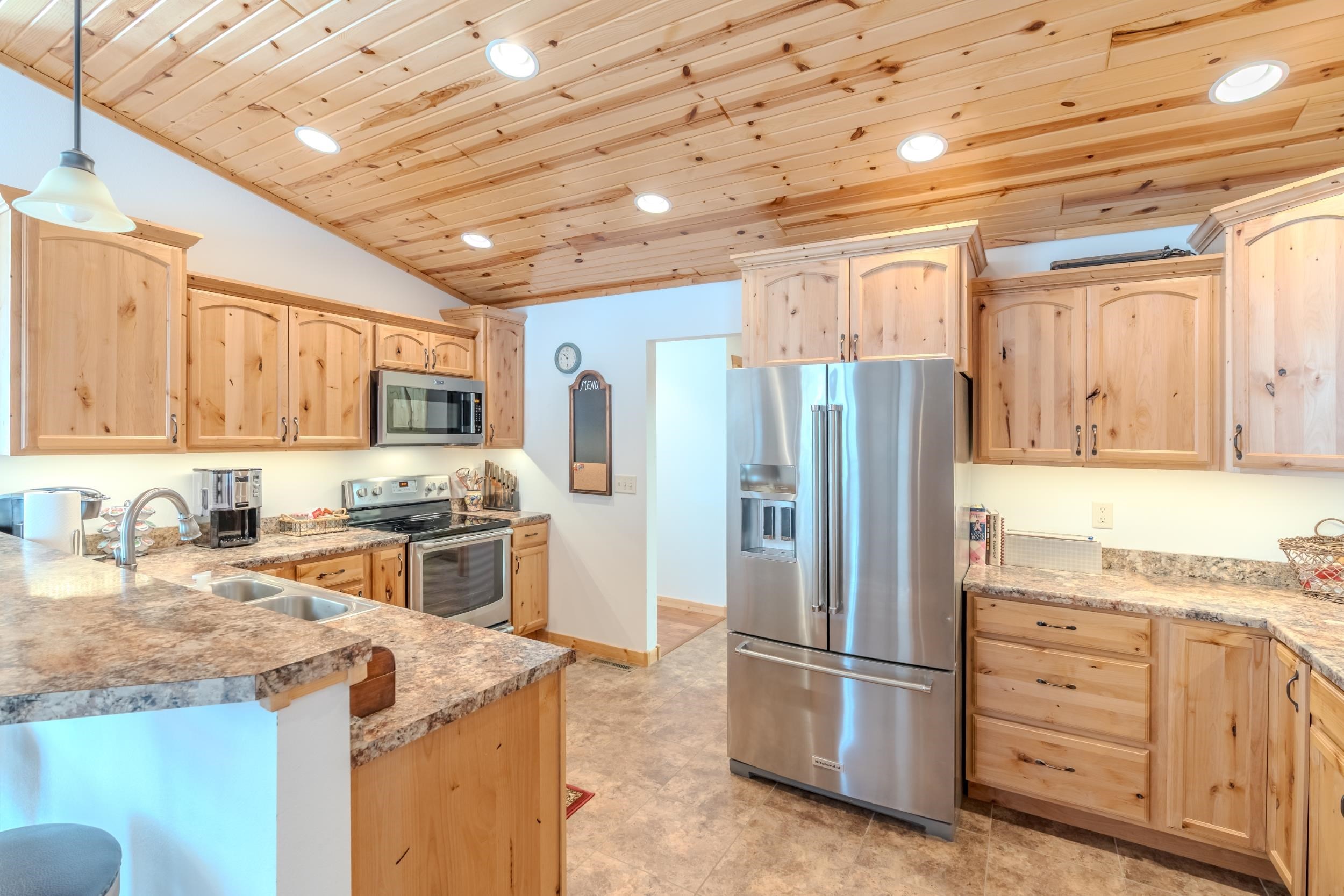 26020 Golden Willow Parkway Property Photo 5