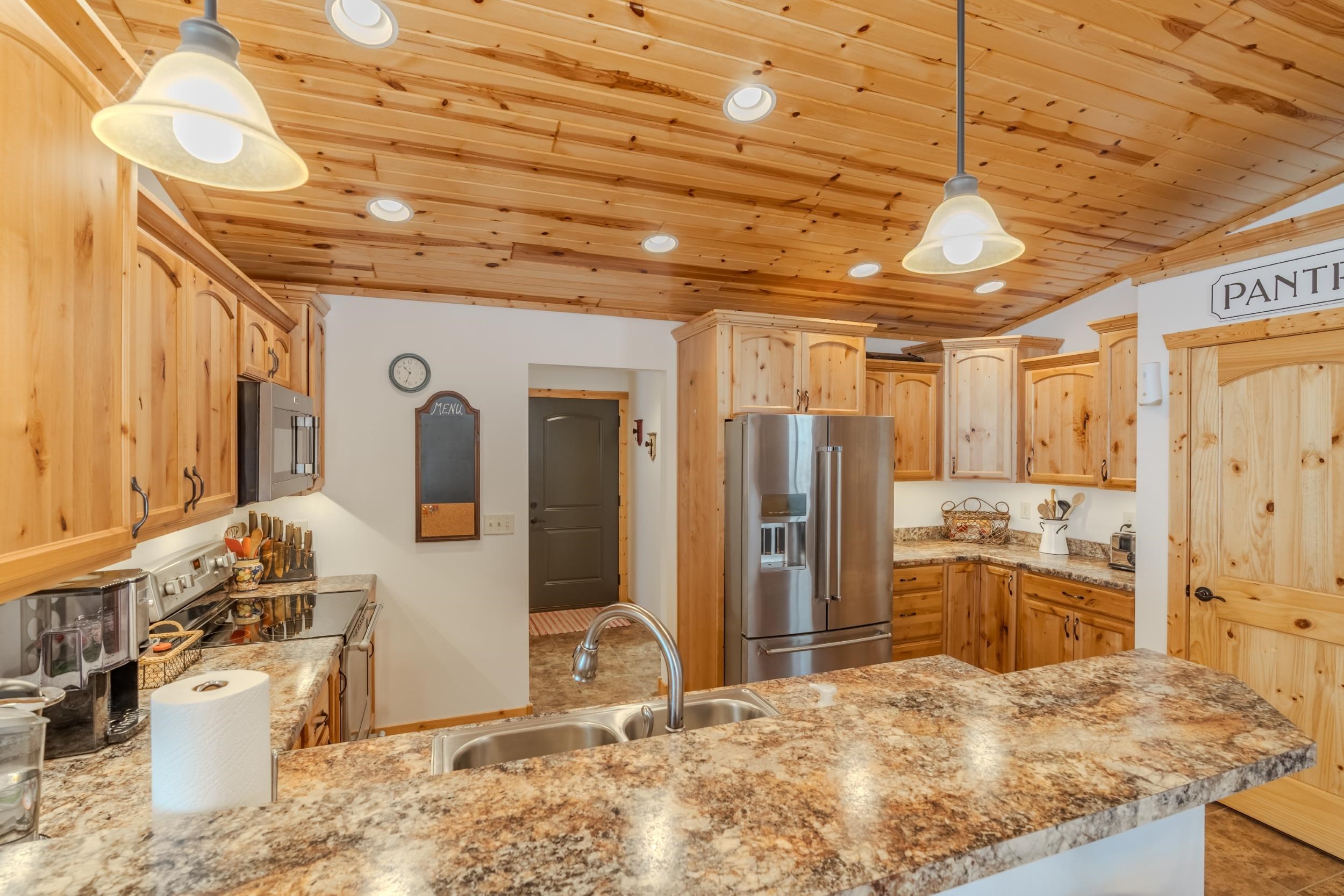 26020 Golden Willow Parkway Property Photo 6