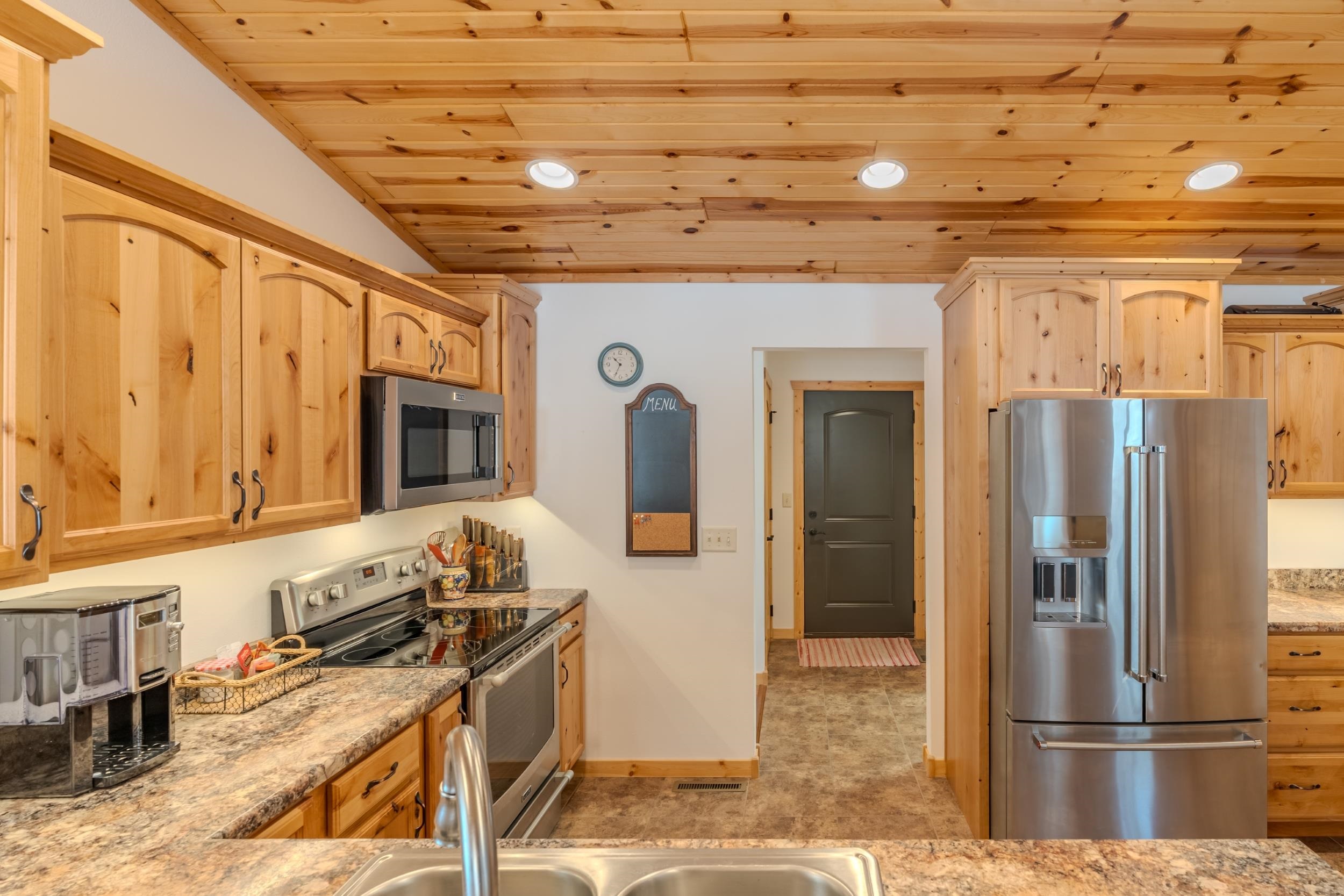 26020 Golden Willow Parkway Property Photo 7