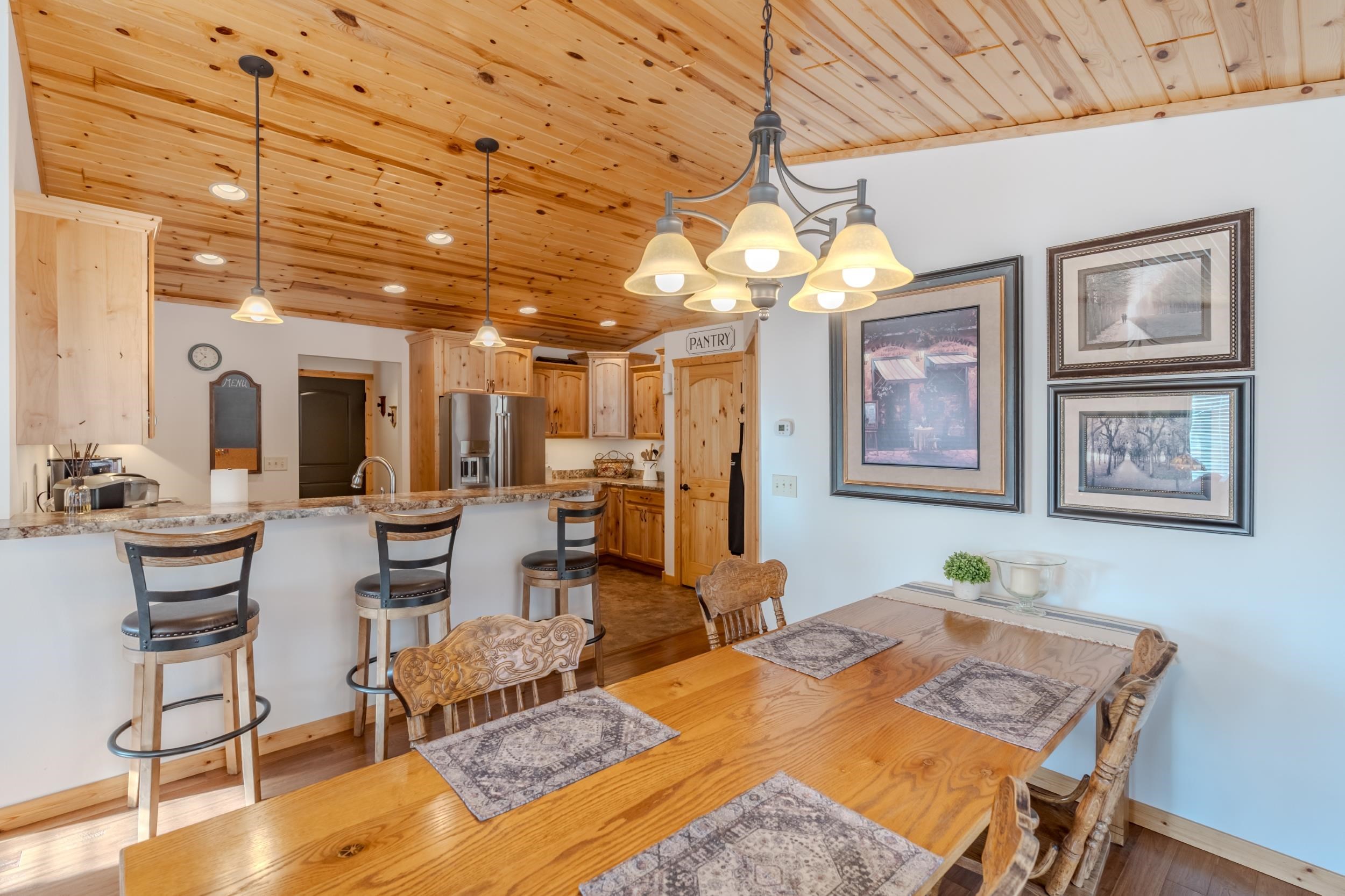 26020 Golden Willow Parkway Property Photo 9