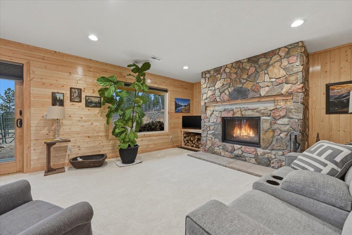 11975 Three Peaks Pass Property Photo 4