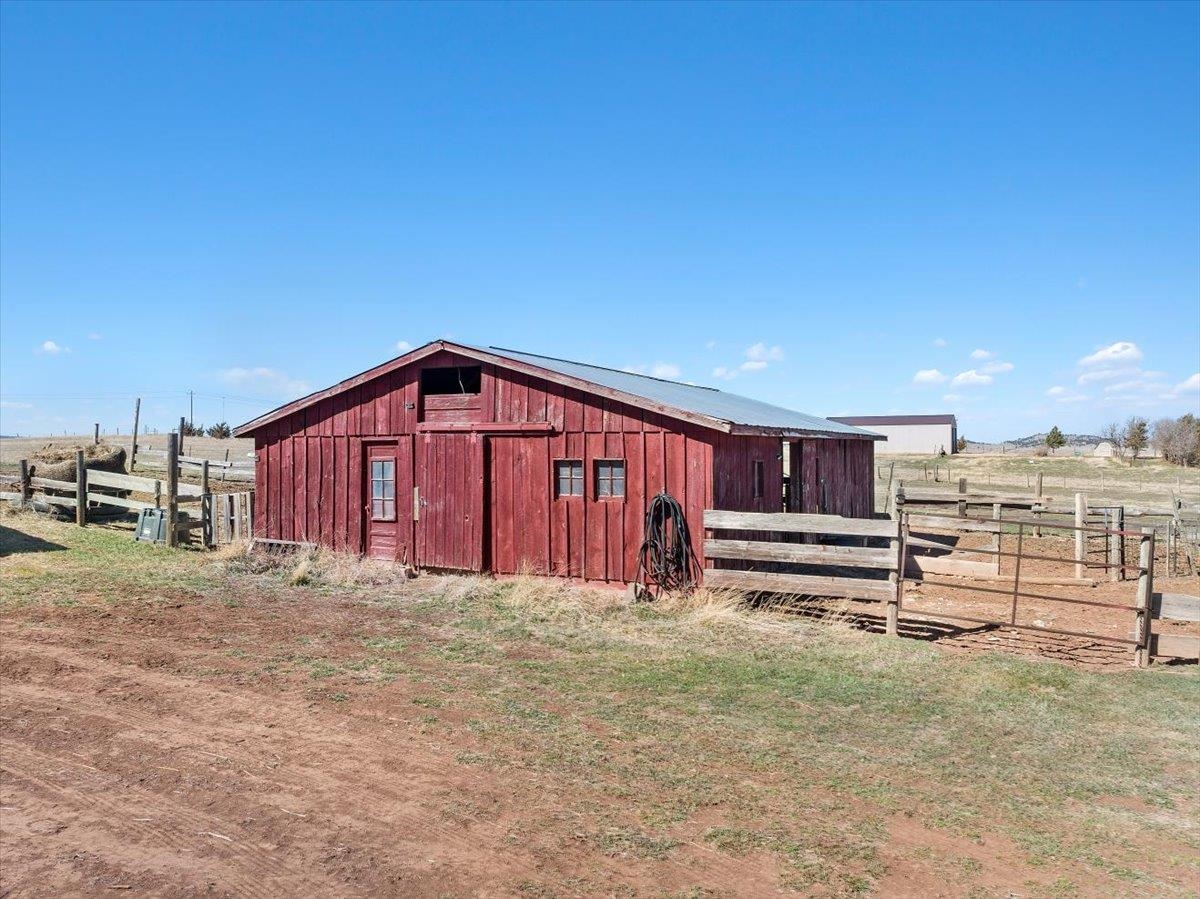 10484 W Highway 14 Property Photo 28