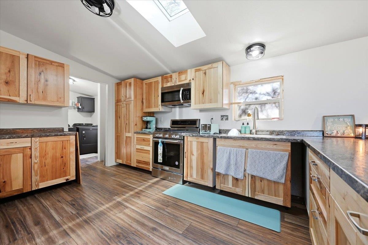 12041 Crook City Road Property Photo 8